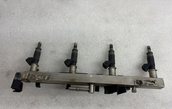 BMW 3 E46 Fuel main line pipe 7506158 3155B04112