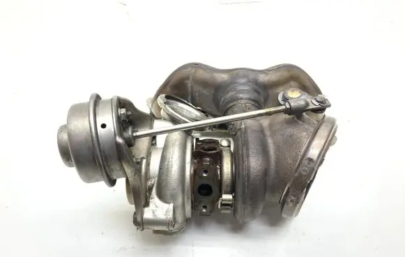 BMW 7 F01 F02 F03 F04 Turbo 4913107258 7593023603