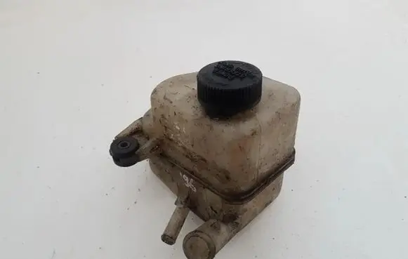 Mazda 323 Power steering fluid tank/reservoir