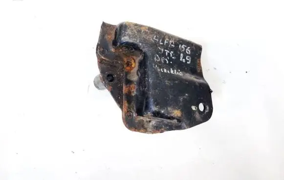 Alfa Romeo 156 Engine mounting bracket