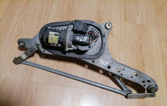 Renault Laguna II Front wiper linkage and motor 54508211 8200000525