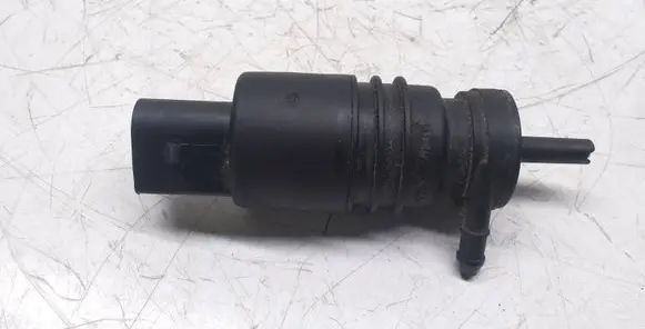 Mercedes-Benz E W211 Windscreen/windshield washer pump