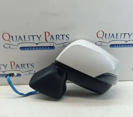 Subaru Outback (BS) Front door electric wing mirror