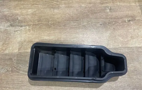 Land Rover Discovery 5 Quarter panel pressure vent HY32280B62AA A7XRH