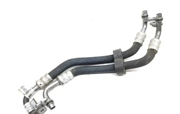 Gearbox oil cooler pipe/hose