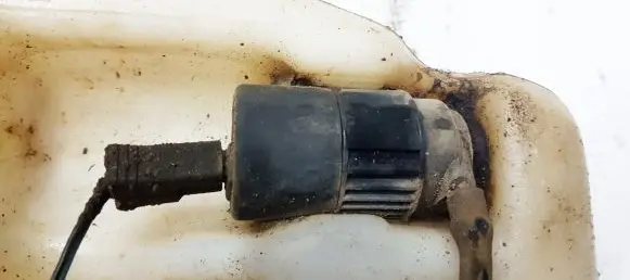 Mitsubishi Space Star Windscreen/windshield washer pump