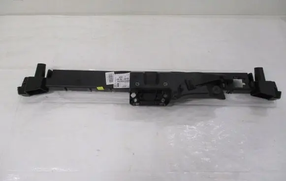 Citroen DS5 Front bumper mounting bracket 9686779380