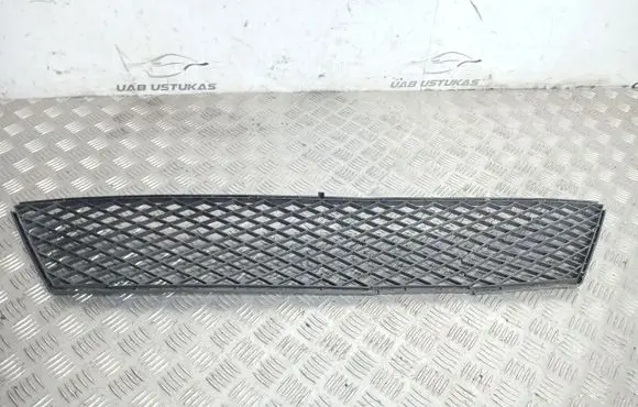 Volvo XC90 Front bumper lower grill