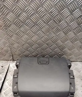 Glove box