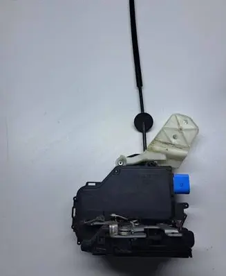 Volkswagen Golf VI Rear door lock 7L0839016D 991610300