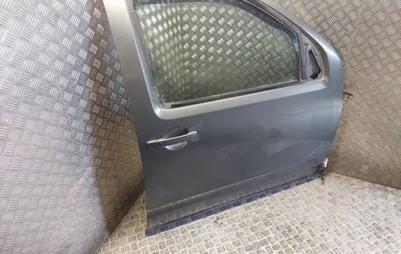 Nissan Pathfinder R51 Front door