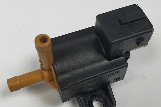 Volvo V70 Valve vacuum 31219138