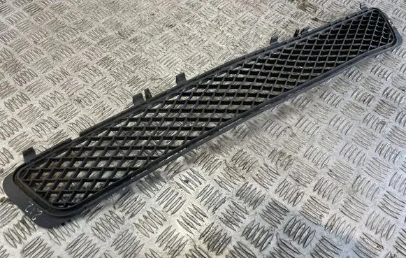 Mercedes-Benz E W212 Front bumper lower grill A2128850523