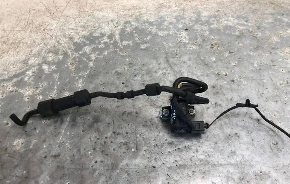 Volkswagen Touran III Turbo solenoid valve 04L131051AG