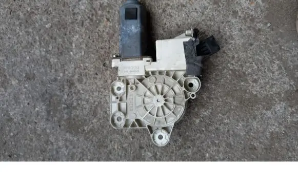 Opel Vectra C Rear door window regulator motor