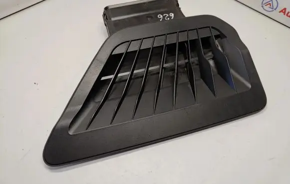 BMW 7 G11 G12 Rear air vent grill 7343499 51477343499 51477458017