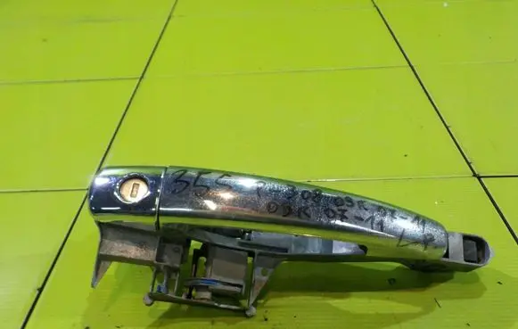 Peugeot 308 Front door exterior handle PRZOD 35S