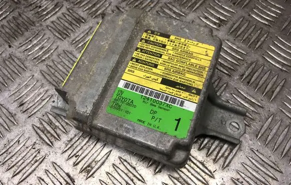 Toyota Avensis T270 Airbag control unit/module 8917005070 205951101 12410037XC