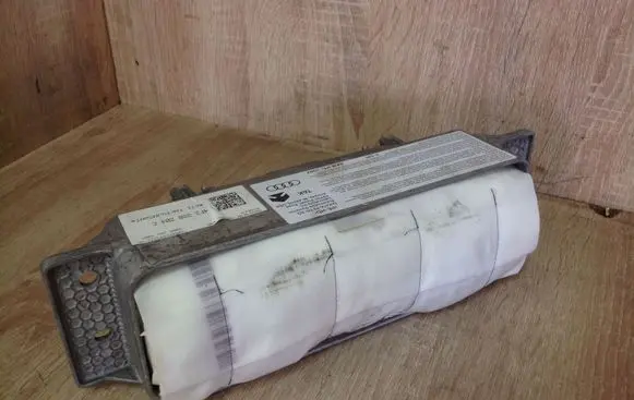 Audi A6 S6 C6 4F Passenger airbag 4F2880204C