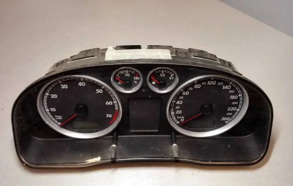 Volkswagen PASSAT B5.5 Speedometer (instrument cluster) 3B0920807 VWZ7Z0B6020086 300802141135