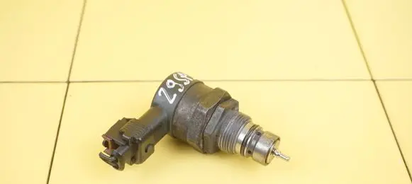 Jaguar XE Fuel pressure sensor 0281006464 29SP26