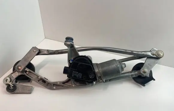 Toyota Auris E210 Front wiper linkage and motor 85111002340