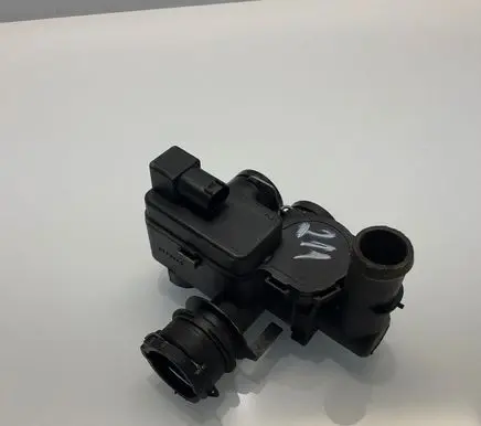 Mercedes-Benz E W211 Coolant heater control valve A2118320584 2118320584