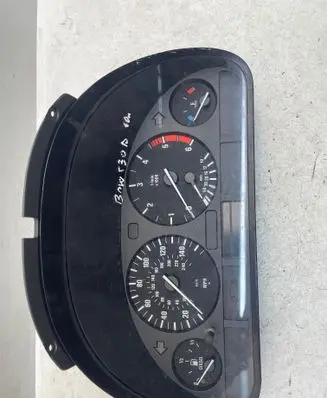 BMW 5 E39 Speedometer (instrument cluster) 1100087351