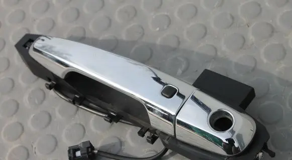 Mitsubishi L200 Front door exterior handle KZL200