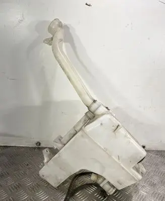Subaru Forester SJ Windshield washer fluid reservoir/tank