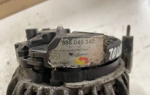 Volkswagen Touran I Generator/alternator 986045340