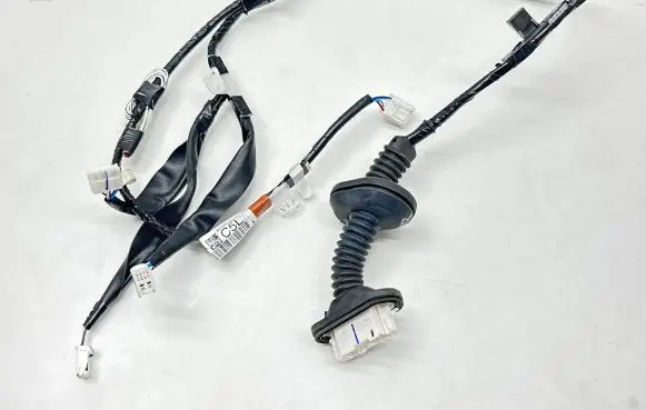 Toyota Yaris Cross Rear door wiring loom 821540DC50A