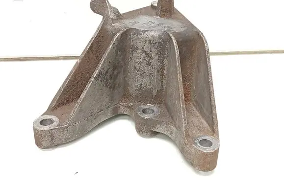 Opel Astra J Gearbox mounting bracket 13248664