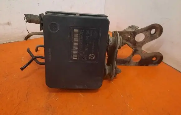 Volkswagen Golf V Master brake cylinder 1K0907379AC