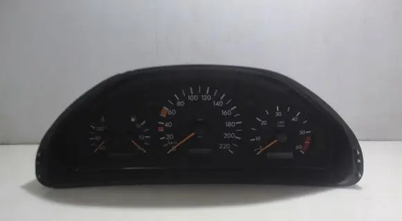 Mercedes-Benz E W210 Clock 