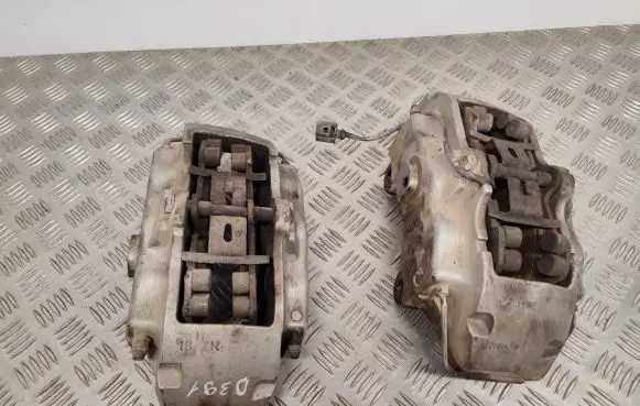 Porsche Cayenne (9PA) Front brake caliper 207669981 207662802