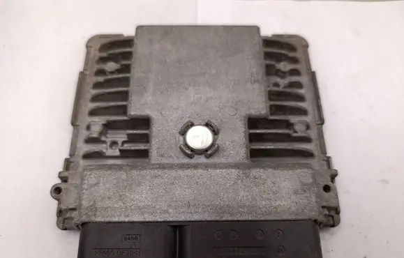 Volkswagen Polo V 6R Engine control unit/module 03F906070GD 03F907309AJ 5WP44821