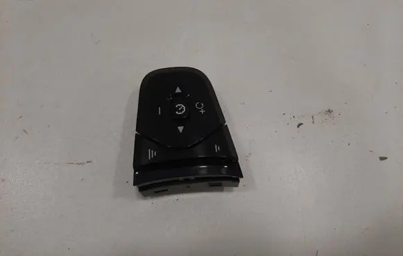 Volvo XC90 Steering wheel buttons/switches 31443498