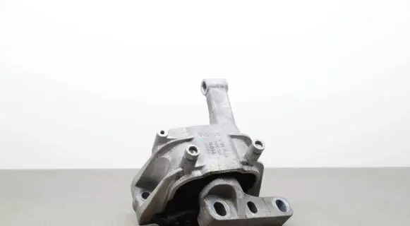 Audi Q3 8U Engine mount bracket 5N0199262L