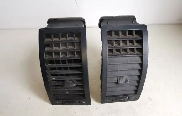 Volkswagen Polo Dashboard side air vent grill/cover trim