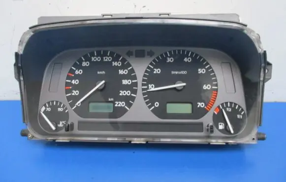 Volkswagen Golf III Speedometer (instrument cluster)