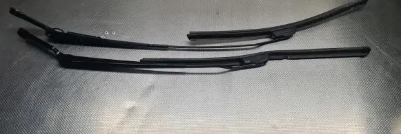 Audi A3 S3 8L Front wiper blade arm 8L0955408A