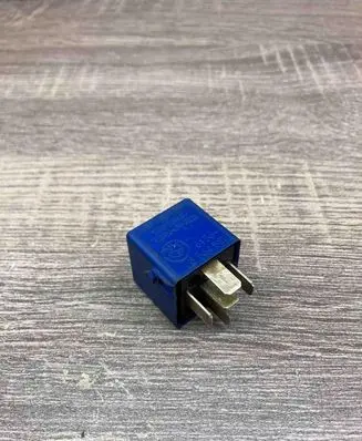 BMW 3 E36 Other relay 8364582 V23134K59X320