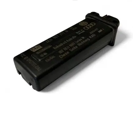 Audi A8 S8 D3 4E Tire pressure sensor 4E0907277B 20094011