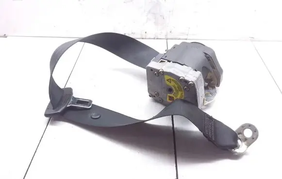 Audi A6 S6 C5 4B Rear seatbelt 4B9857805 040135