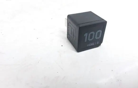 Skoda Octavia Mk1 (1U) Other relay 7M0951253A