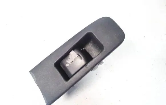 Nissan Qashqai Electric window control switch 25411jd000