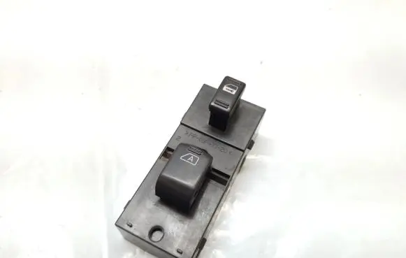 Nissan Murano Z50 Quarter vent window switch 