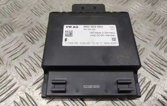 Audi A4 S4 B8 8K Voltage converter/converter module 8K0959663