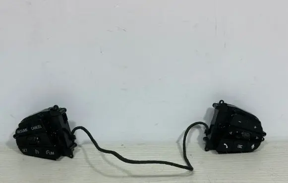 BMW X5 G05 Steering wheel buttons/switches 9873220